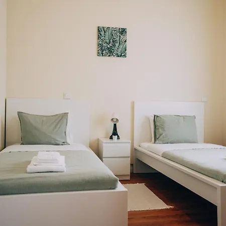 Frühstückspension Green Coast Surf House 3*