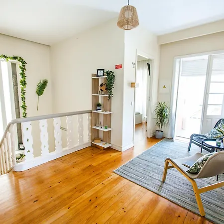 Green Coast Surf House 3* Espinho (Aveiro)