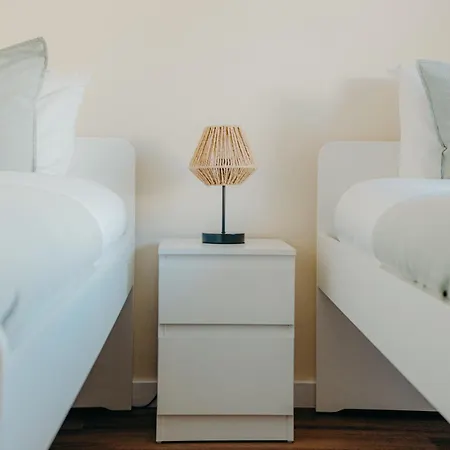Coast Surf House Bed & Breakfast