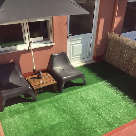 Green Coast Surf House Bed & Breakfast