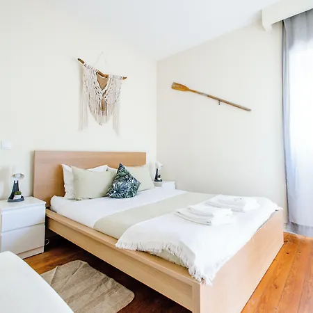 Coast Surf House Oda ve Kahvaltı Espinho (Aveiro)