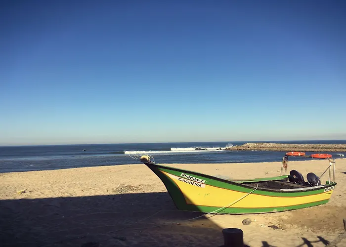 Coast Surf House Bed & Breakfast 3*